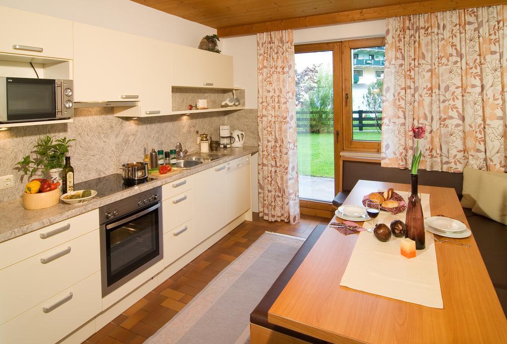 Rofan Apartment